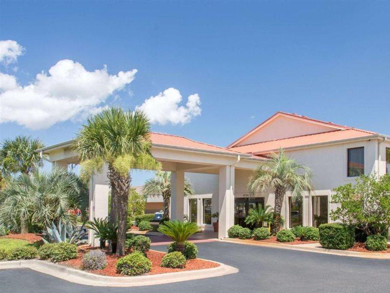 Days Inn & Suites By Wyndham Navarre - Near Beaches Hurlburt Exterior foto