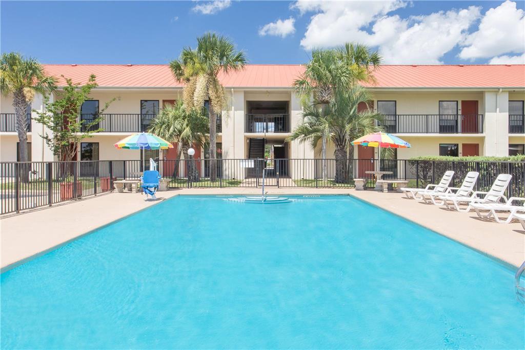 Days Inn & Suites By Wyndham Navarre - Near Beaches Hurlburt Facilidades foto